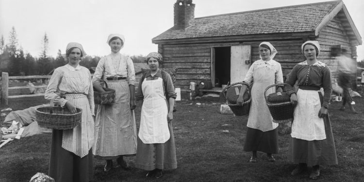 Fäbodkultur : L'Art De L'Estive Traditionnelle Suédoise, Patrimoine Unesco 3 Women At Fäbod Sundsvall Museum